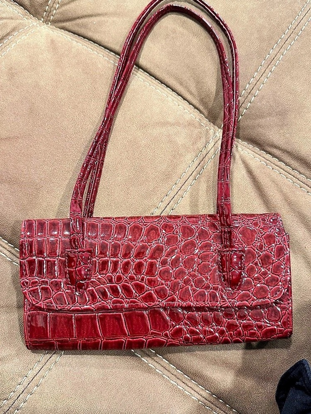 Crocodile-Embossed Shoulder Bag Red
